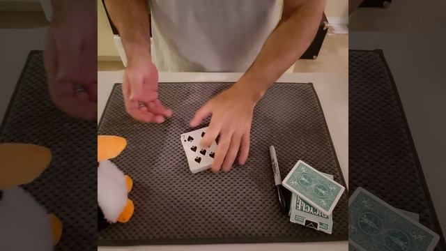 TUTORIAL - Can U See Me Now Card trick. The Magic Corner Tutorial. смотреть онлайн