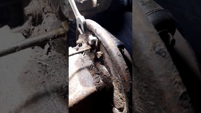 Сломался штуцер прокачки на целиндре ,ремонт. смотреть онлайн