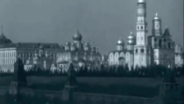 "Ленин и теперь живее всех живых"
Путешествие по ленинским местам Москвы и подмосковья.
1959 г. смотреть онлайн