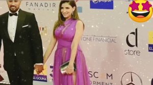 Засветы звезды. Без нижнего белья.