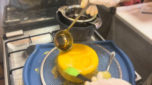 Покрываем сыр ВОСКОМ #сыр #домашнийсыр #сырвдомашнихусловиях