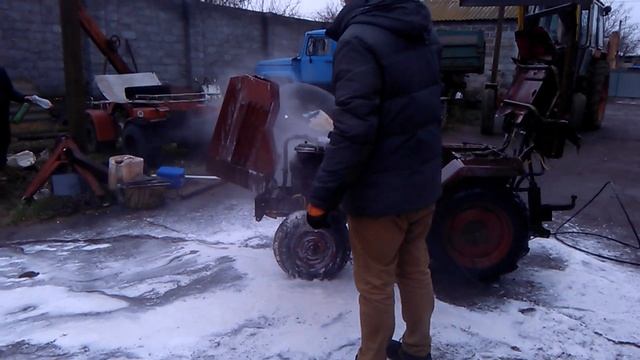 Міні трактор Т 010 смотреть онлайн