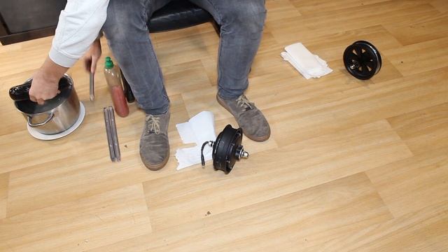 Problem to INSTALL your SOLID TIRE on your E-SCOOTER (Xiaomi / M365 / PRO / Mi 3) ? WATCH THIS!!! смотреть онлайн