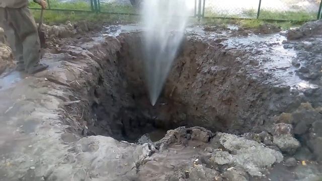 Ремонт труб деревянными чопиками на Клочковской Ха смотреть онлайн