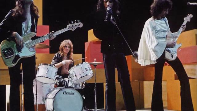 Перевод статьи про Queen смотреть онлайн