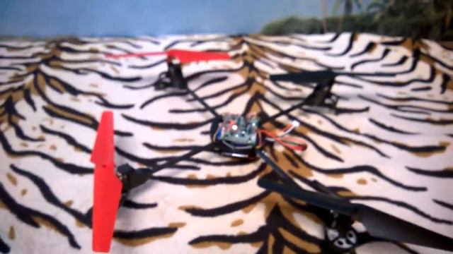 Квадрокоптер WLtoys V262 с полётами смотреть онлайн