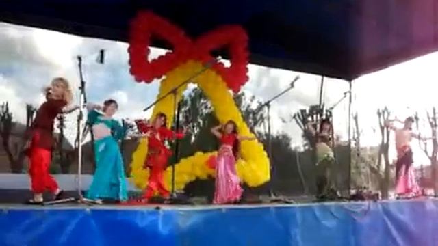 Восточный танец !! Школа начальной йоги ~ТАИС~ смотреть онлайн