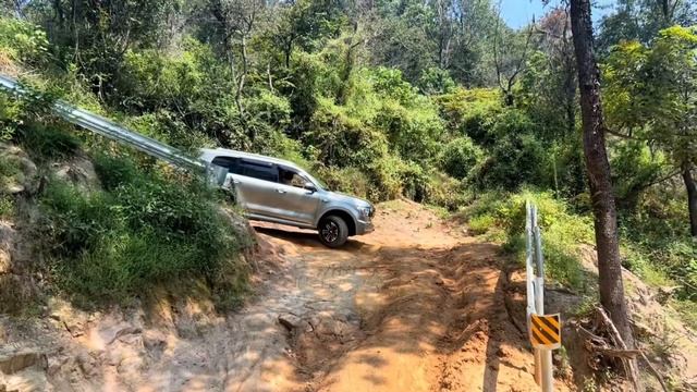 途樂轉彎翻車了！ 坦克500越野挑戰，高手之間的對決！ #offroad#tank#tourer#car смотреть онлайн