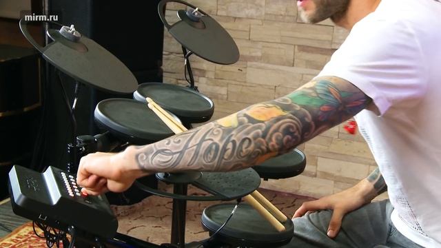 Функция Rhythm Gate. Барабаны. Урок 15 смотреть онлайн