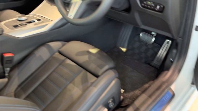 後期型M340iチェック【BMW3シリーズ新型フェイスリフト LCIモデル】M340iセダンの塗装ミネラルホワイト見学！-BMW New 3series M340i Tour! -