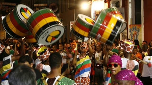 Poutpourri - samba reggae смотреть онлайн