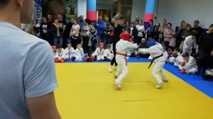 Рукопашный бой зарубились 9 лет