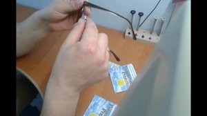 Монтирования линз в металлическую оправу. Mount lenses in a metal frame.