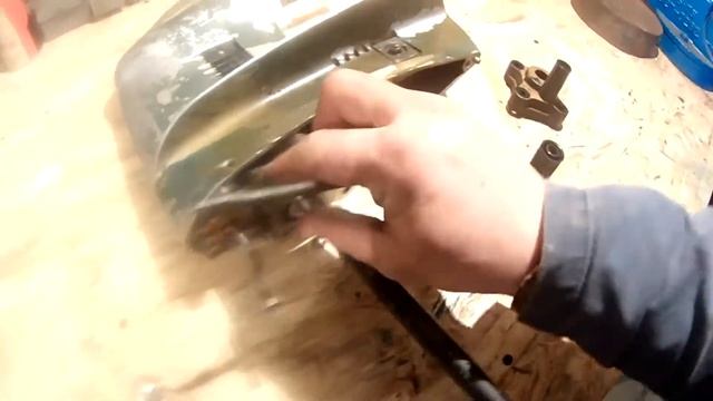 Разборка лодочного мотора Хонда BF20D часть2 смотреть онлайн