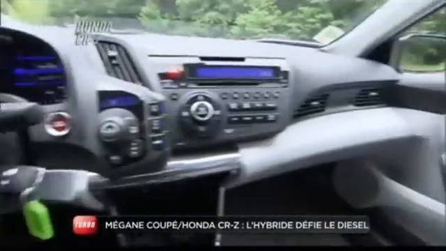 Honda CR-Z vs Renault Mégane 3 Coupé смотреть онлайн