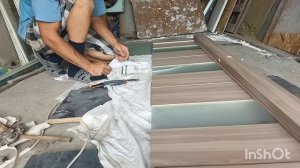 Как поменять разбитое стекло на дверях.