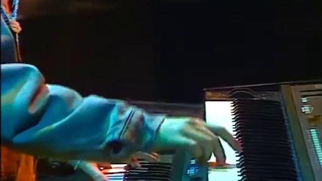 Eighth Wonder -  I'm Not Scared - Top Of The Pops -  1988