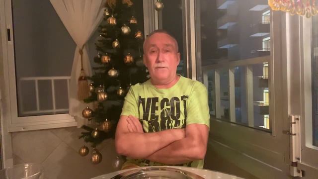 В сегодняшнем видео Вы узнаете , что случилось с нами прилетев на остров Тенерифе ! смотреть онлайн