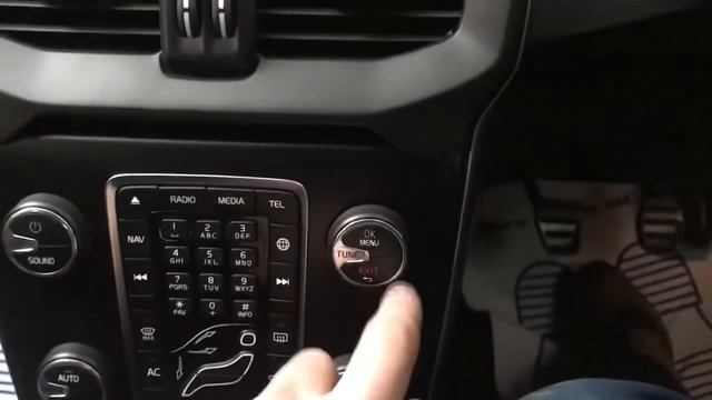 Volvo V40 2.0 D3 R-Design Nav Plus (s/s) 5dr смотреть онлайн