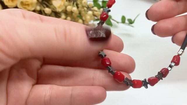 👧❤🖤Детские бусы из коралла и гематита смотреть онлайн