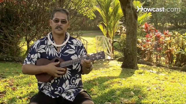 How to Palm Mute | Ukulele Lessons смотреть онлайн