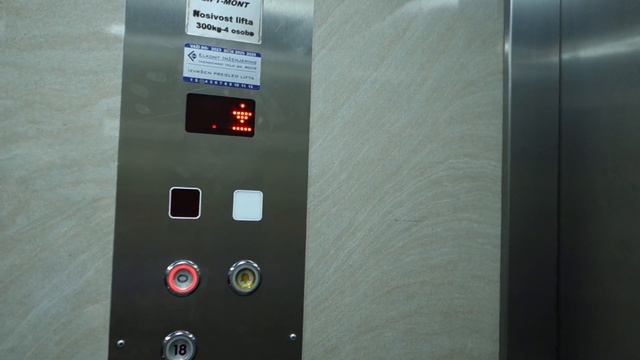 Распашной лифт с музыкой! Модер. лифты Daka 1970-х гг. @ Beogradski kej, 39 (г. Нови Сад, Сербия) смотреть онлайн