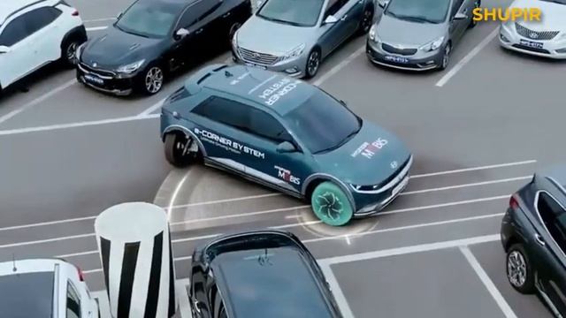 Мастер параллельной парковки и сложных маневров на дороге Hyundai E-Corner.