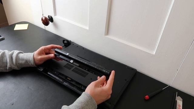 How To Fix Dell Laptop Battery Wont Charge, 0% Available Not Charging, Battery Not Detected, Errors смотреть онлайн