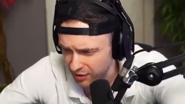 Некоглая побрили налысо и депортируют из страны ? Разбор ситуации! смотреть онлайн