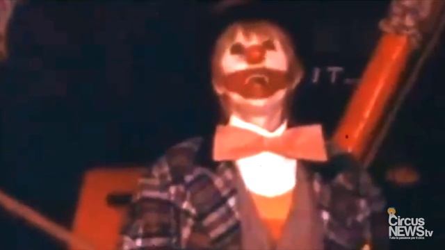 Sandra Mondaini al Circo Wegliams (famiglia La Veglia - Formisano) 1982 смотреть онлайн