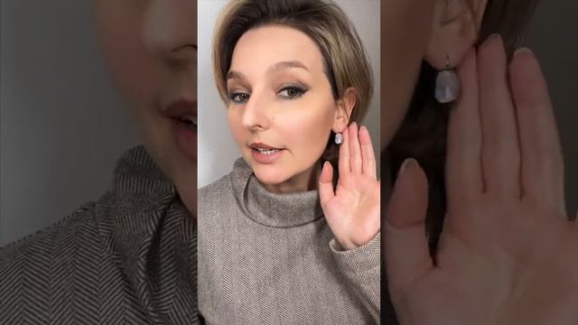 Серьги с кристаллами похожими на лунный камень или на опал 🤔 смотреть онлайн