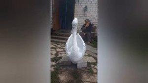 Лебедь из бетона, (своя версия)        12 сентября 2021 г.