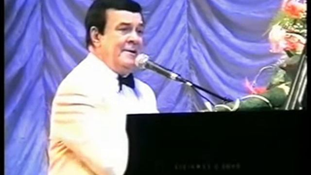 Муслим Магомаев.