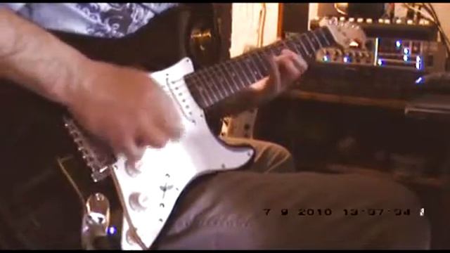 Squier bullet strat demo beginner electric guitar смотреть онлайн