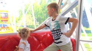 СОФИЮ НИКУДА НЕ БЕРУТ. САША БРОС ШОУ РАЗВЕСИЛИЛ СОФИЮ. СОФУНЬЯ ШАЛУНЬЯ