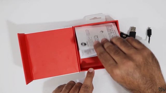 Motorola Verve Buds 110 Unboxing смотреть онлайн