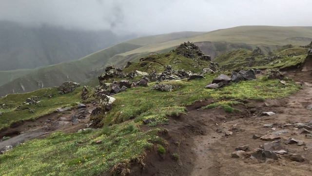 Поездка в урочище Джилы-Су, поход на поляну генерала Эммануэля смотреть онлайн