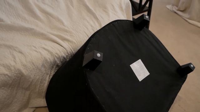 The Contour College Chair смотреть онлайн