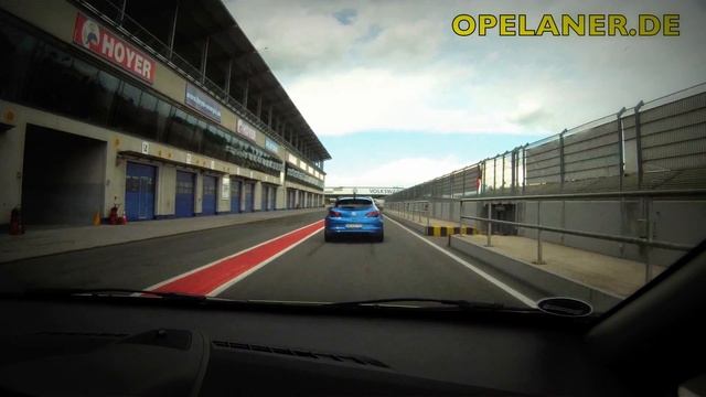 Opel Astra J OPC 2013 / Rennstrecke