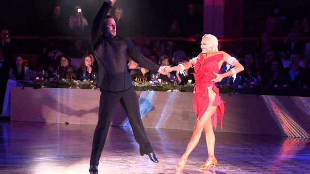 Ferdinando Iannaccone & Yulia Musikhina | Rumba | World Latin Cup XXV смотреть онлайн