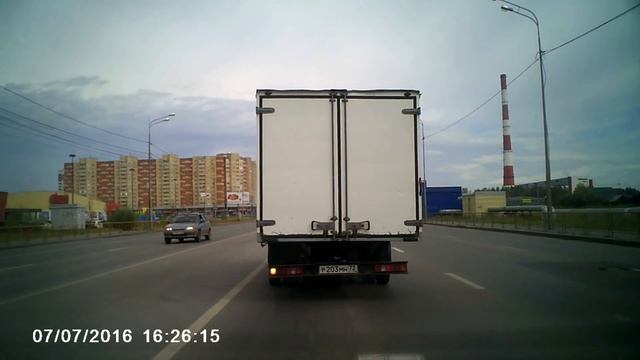 Тюмень. Две сплошных. Газель Next Р203МН_72