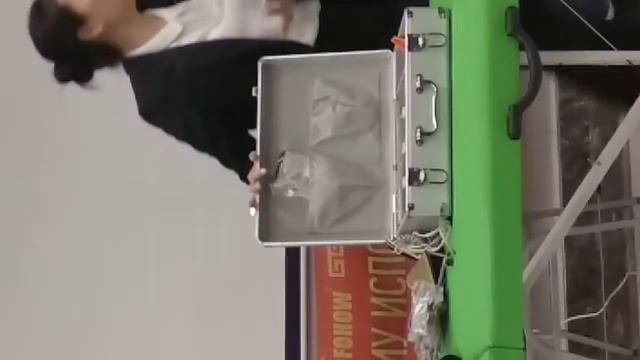 Делаем массаж самостоятельно с помощью Биоэнергомассажера FOHOW смотреть онлайн