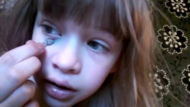 Оля и Ксюша : КАК СДЕЛАТЬ ИЗБИТЫЙ МАКИЯЖ? смотреть онлайн