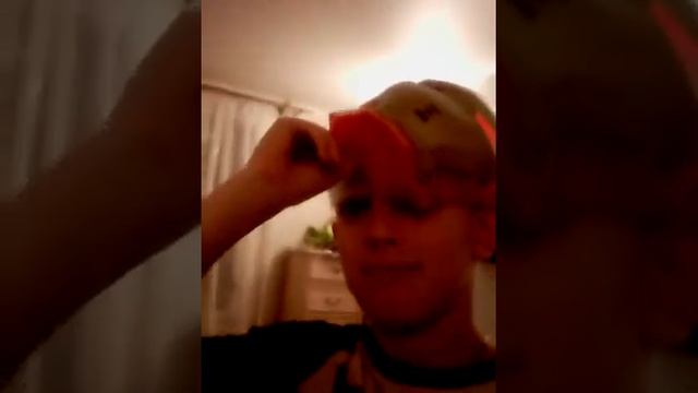 Пакет на голове с маской.