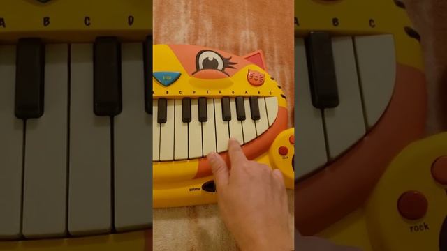 You Are My Sunshine! Cat Piano смотреть онлайн