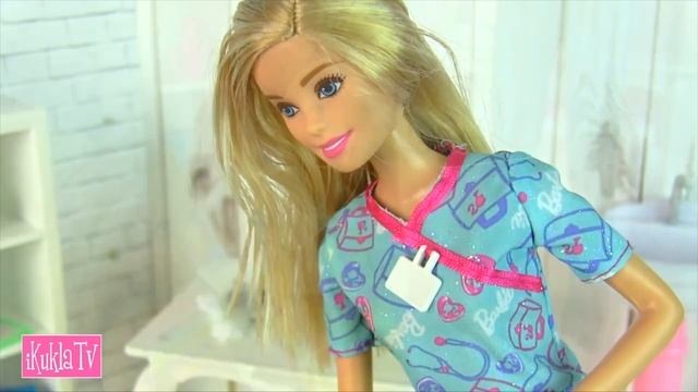 Барби Сериал Про Школу ПОЧЕМУ ТАК ЧЕШЕТСЯ? Мультик Играем в Куклы ай кукла тиви смотреть онлайн