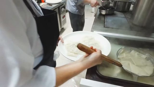 Центр Казахской кухни  Baursak City