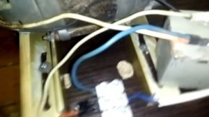 Реверс однофазного двигателя. Простая схема.