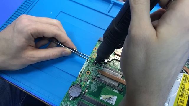 РЕМОНТ ПО ГАРАНТИИ СПУСТЯ ПОЛ ГОДА ПОСЛЕ АПГРЕЙДА ПРОЦЕССОРА В НОУТБУКЕ HP Pavilion 17-F152NR смотреть онлайн