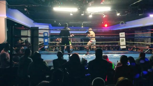 La Officina Bar & Eventos Campeonato 145 MMA Kevin Medina vs Alexander Rodriguez rd 4 partial смотреть онлайн